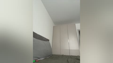 tati16 free recording from 2026-04-14 00:08:00