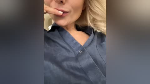 _molly_ free recording from 2026-04-12 08:30:00