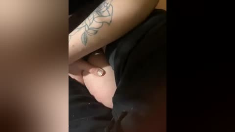 dirtyuaitpussy free recording from 2026-04-12 18:33:00