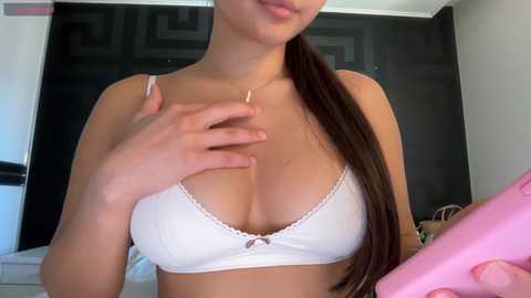 sara_ free recording from 2026-04-14 02:42:00