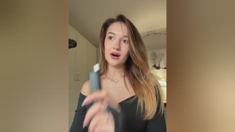 _lana_chester_ free recording from 2026-04-13 20:33:00