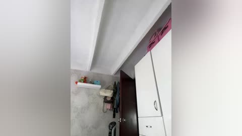 sallyeleins free recording from 2026-04-14 01:53:00