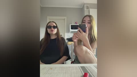 kiracouple free recording from 2026-04-14 02:03:00