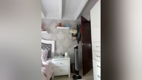 sallyeleins free recording from 2026-04-14 17:52:00