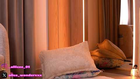 vanesasimon free recording from 2026-04-14 10:21:00