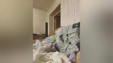 letti28 free recording from 2026-04-15 22:12:00