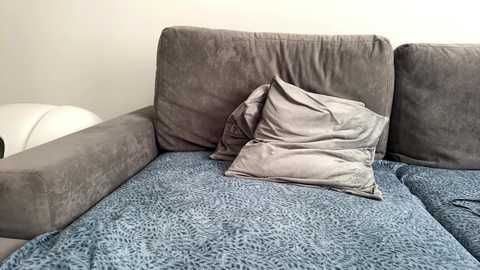 auraxo free recording from 2026-04-17 00:45:00