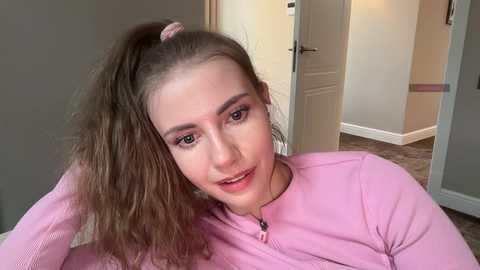 _vikkil0vescheese_ free recording from 2026-04-19 00:36:00