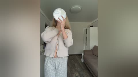 giavibey free recording from 2026-04-18 08:26:00