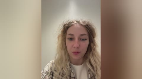 janchi_ free recording from 2026-04-20 00:48:00