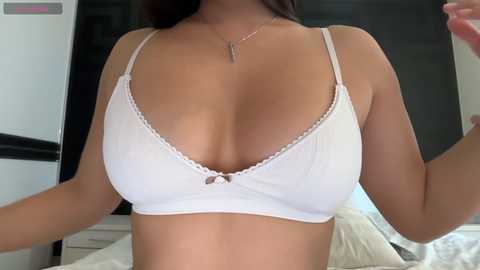 sara_ free recording from 2026-04-20 05:49:00