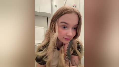 meowmia free recording from 2026-04-23 00:18:00