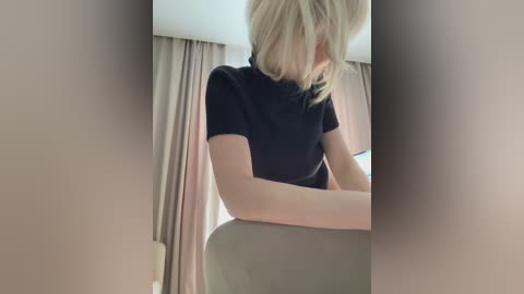 _molly_ free recording from 2026-04-23 03:10:00