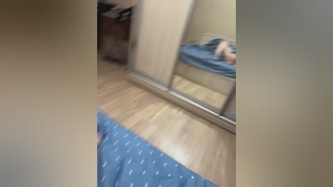 gloryholew free recording from 2026-04-25 00:06:00