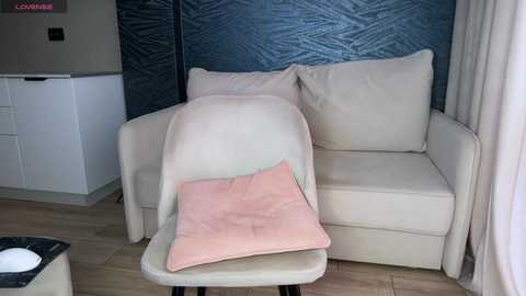 _molly_ free recording from 2026-04-26 00:23:00