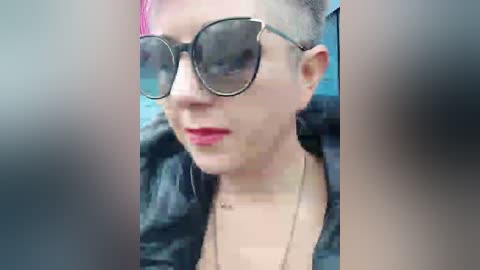 businka_25 free recording from 2026-04-26 01:27:00