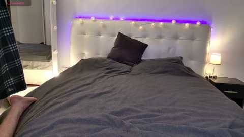 franksalise free recording from 2026-04-28 03:23:00