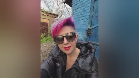 businka_25 free recording from 2026-04-28 01:00:00